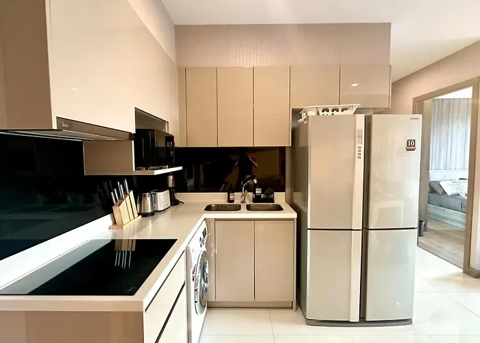 Elegant & Rise 2 Bedrooms