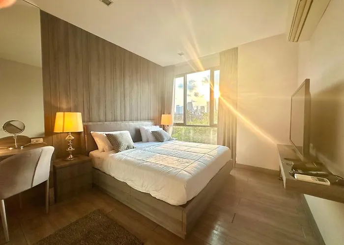 아파트 Elegant & Rise 2 Bedrooms 방콕