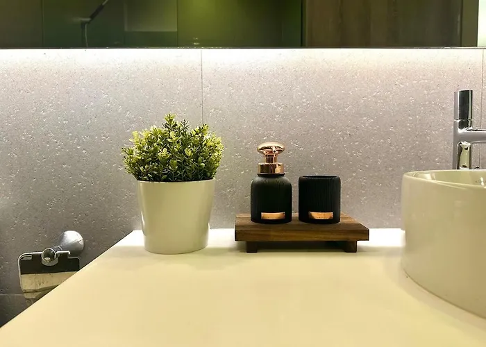 Elegant & Rise 2 Bedrooms 아파트 *