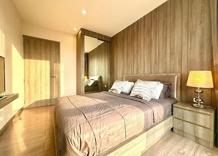 Elegant & Rise 2 Bedrooms